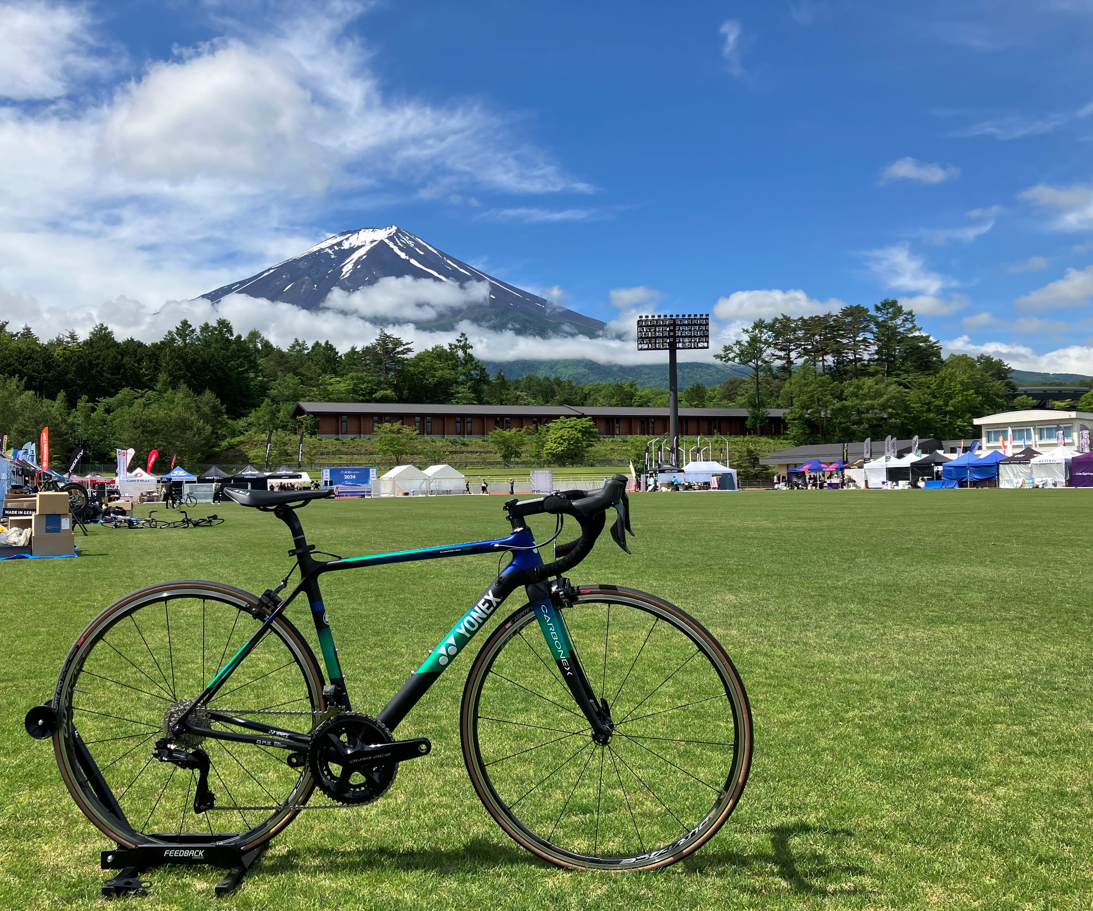 CARBONEX車体・富士山